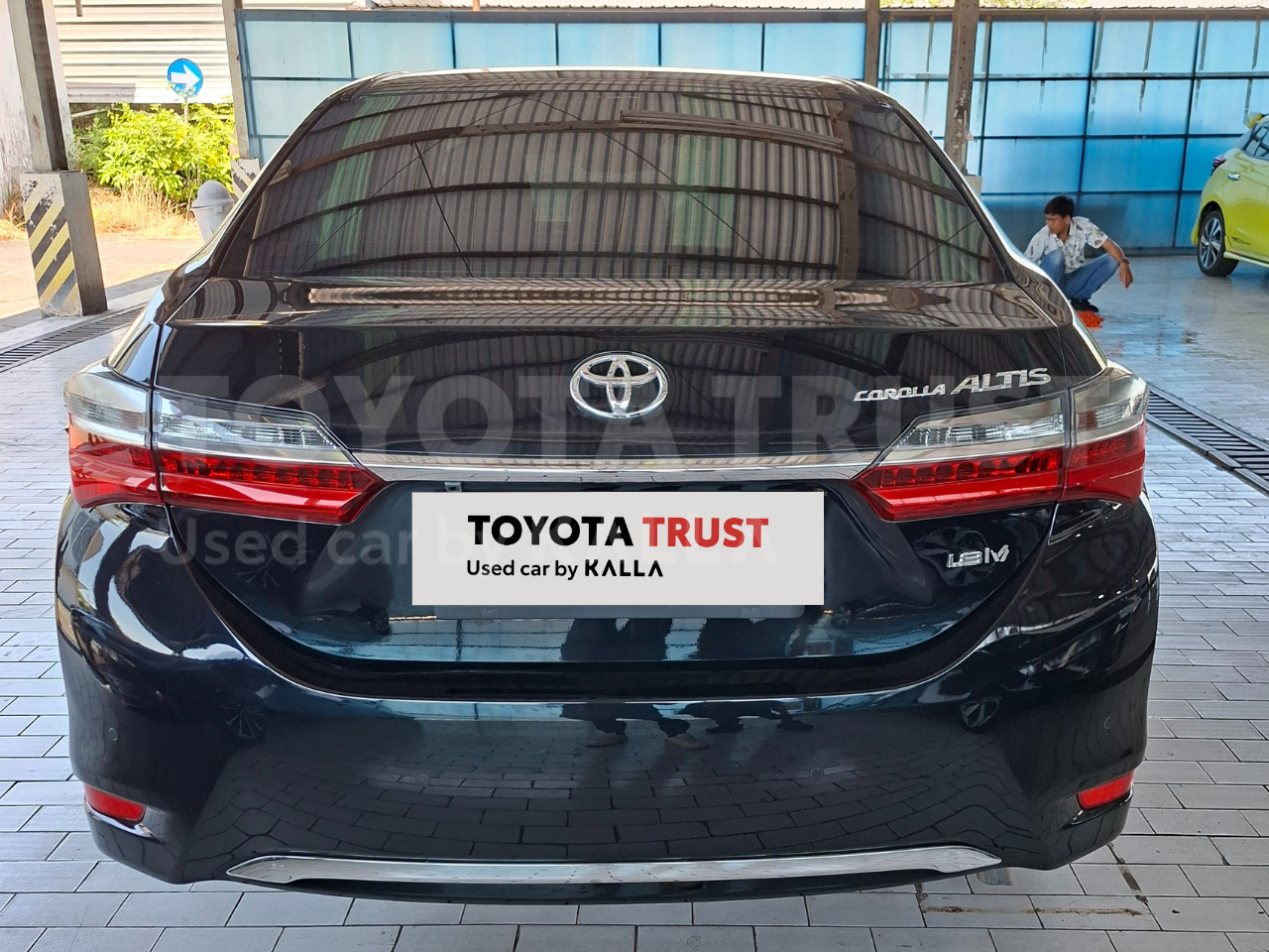 Foto Bagian Belakang Mobil