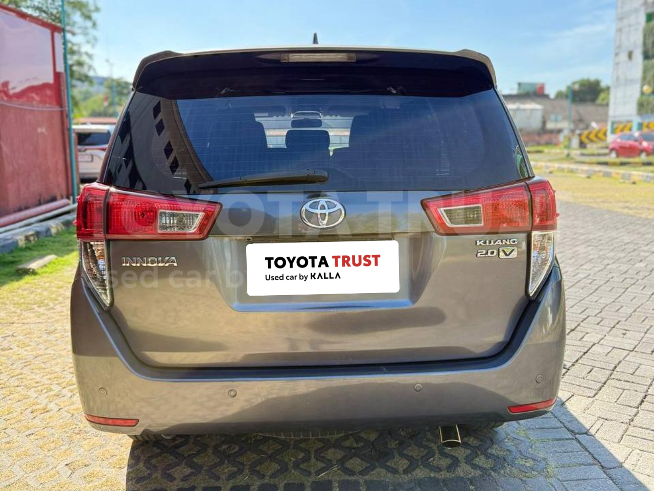 Foto Bagian Belakang Mobil