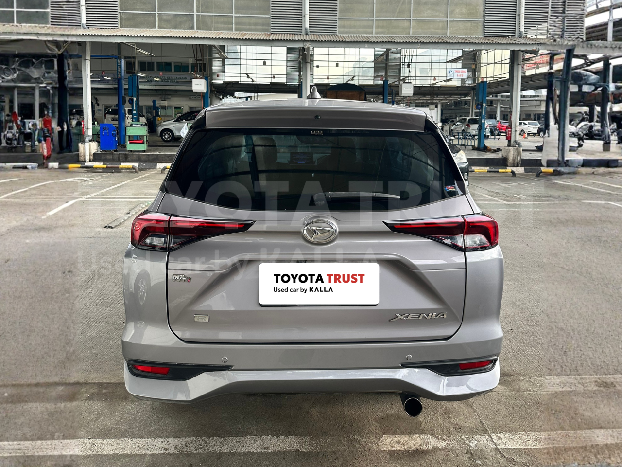 Foto Bagian Belakang Mobil