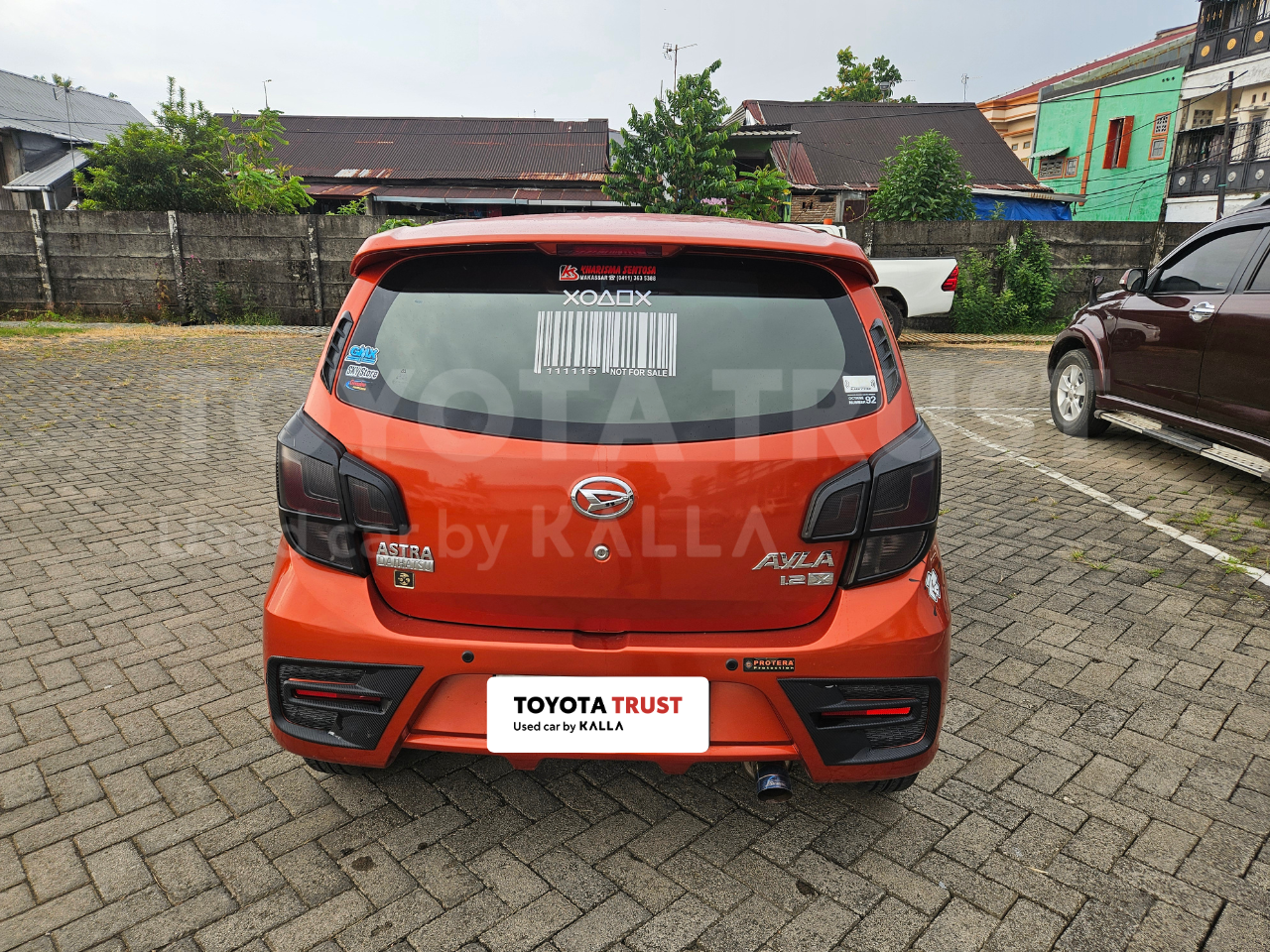Foto Bagian Belakang Mobil