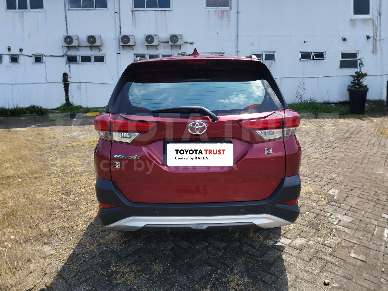 Foto Bagian Belakang Mobil