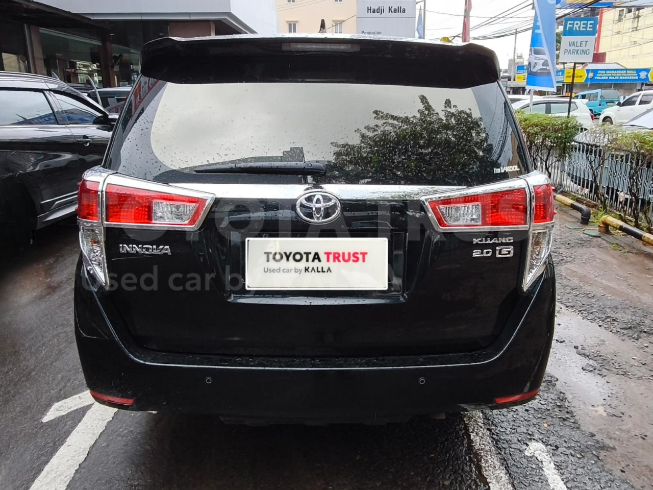 Foto Bagian Belakang Mobil