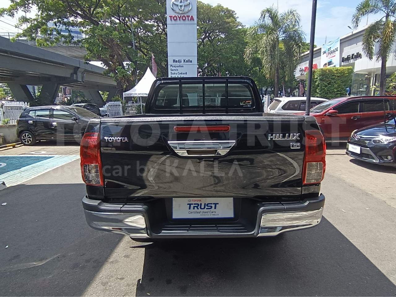 Foto Bagian Belakang Mobil