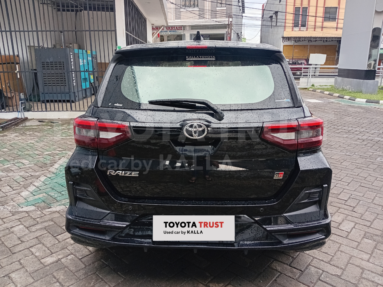 Foto Bagian Belakang Mobil