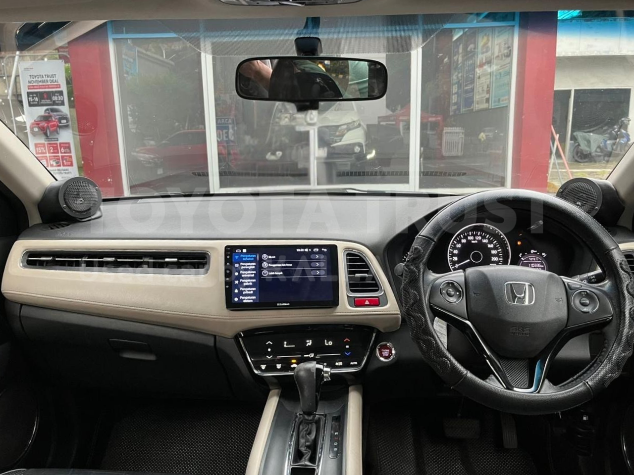 Foto Bagian Dashboard Mobil