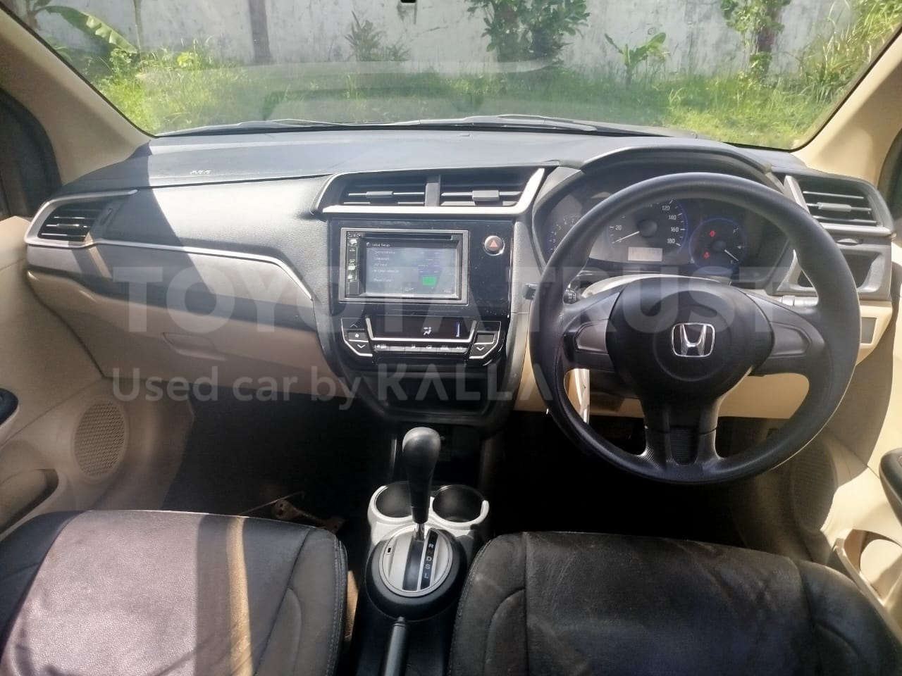 Foto Bagian Dashboard Mobil