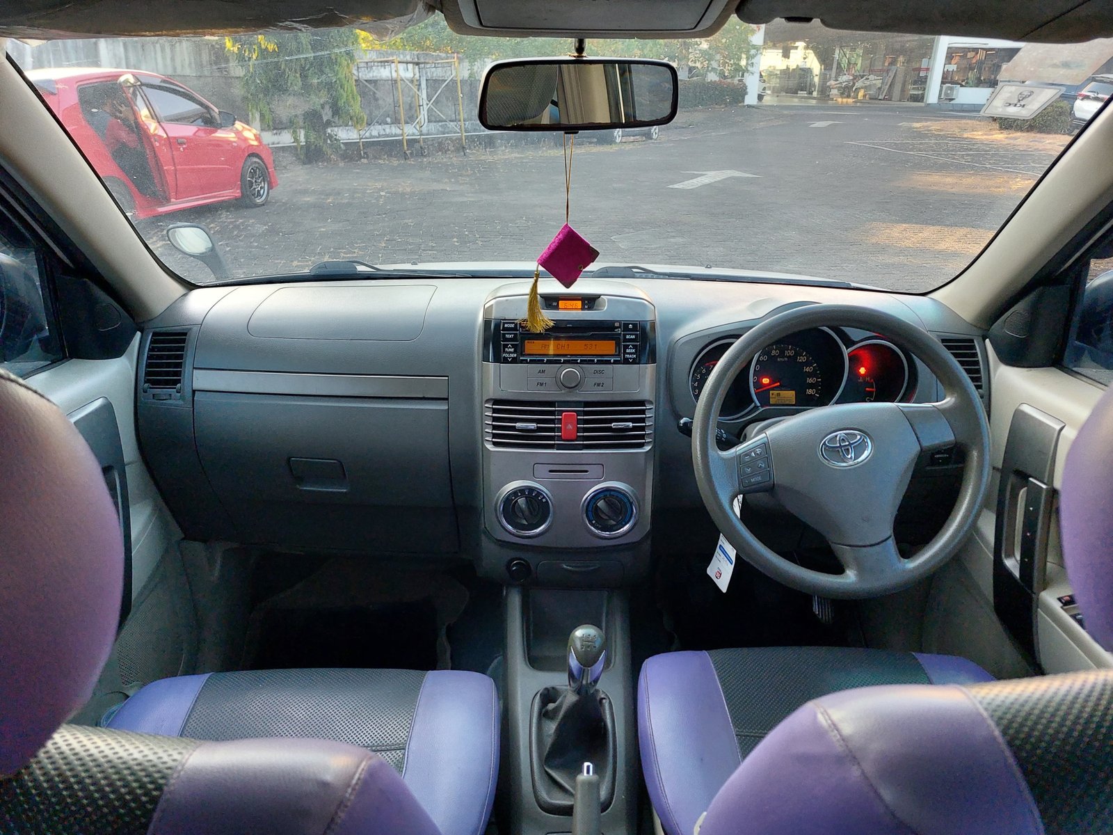 Foto Bagian Dashboard Mobil
