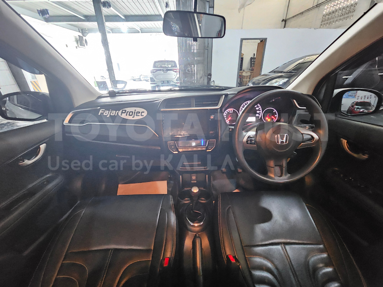 Foto Bagian Dashboard Mobil