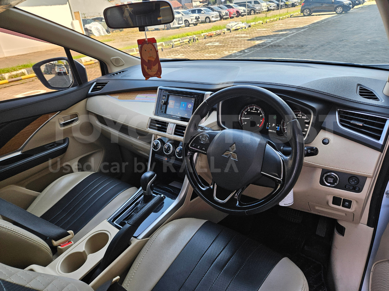 Foto Bagian Dashboard Mobil