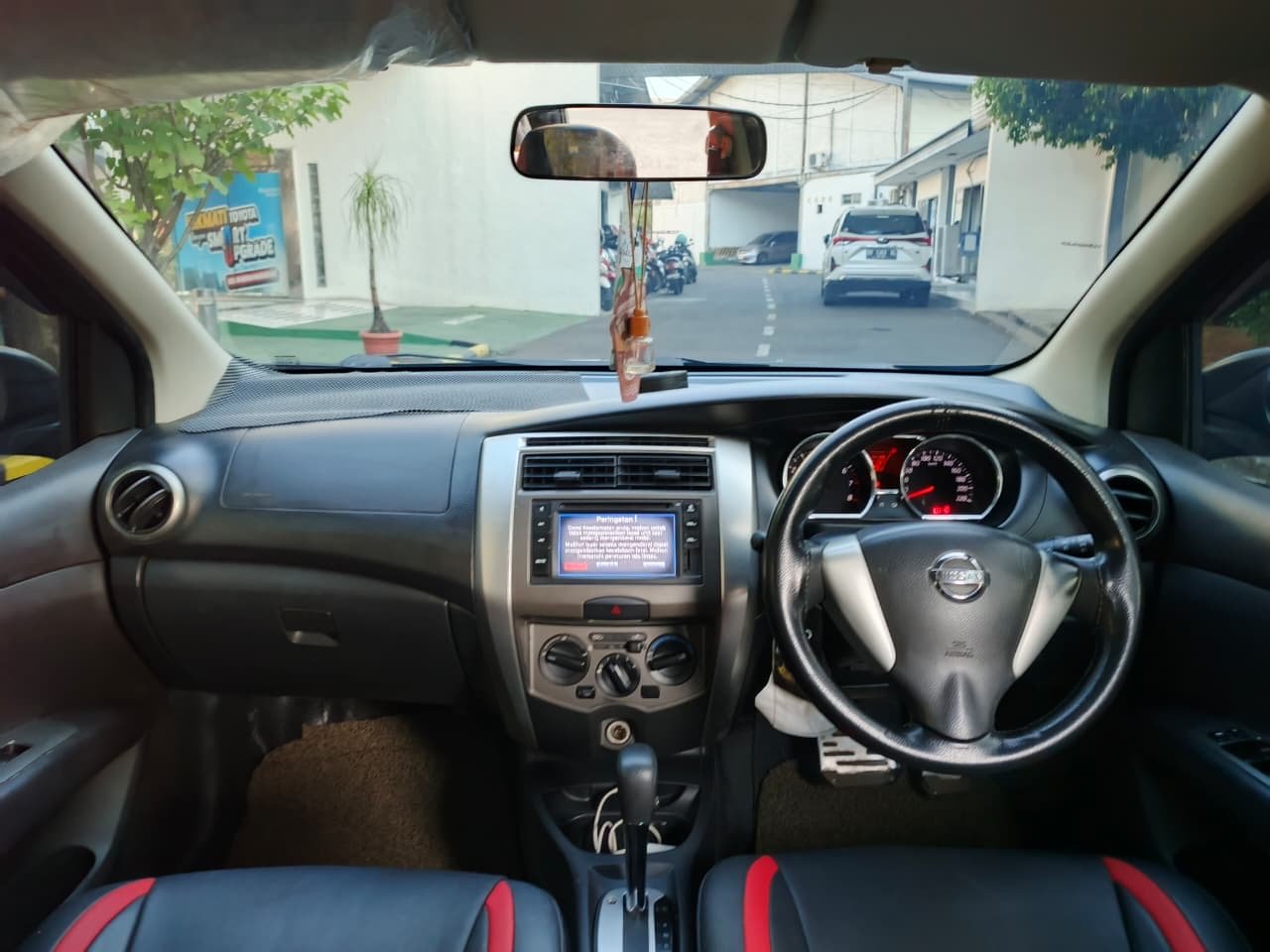 Foto Bagian Dashboard Mobil