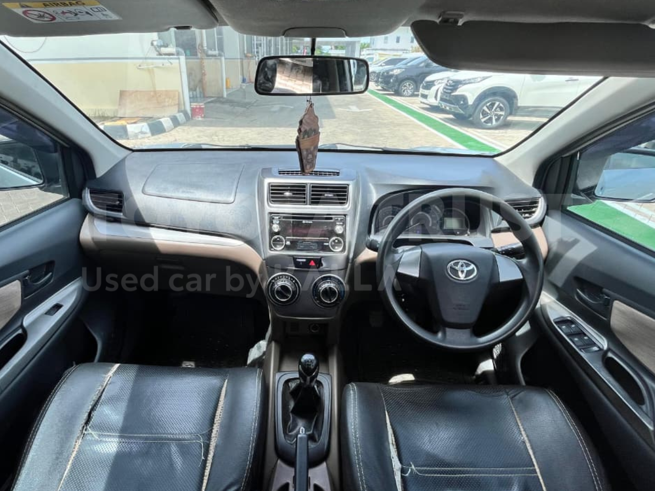 Foto Bagian Dashboard Mobil