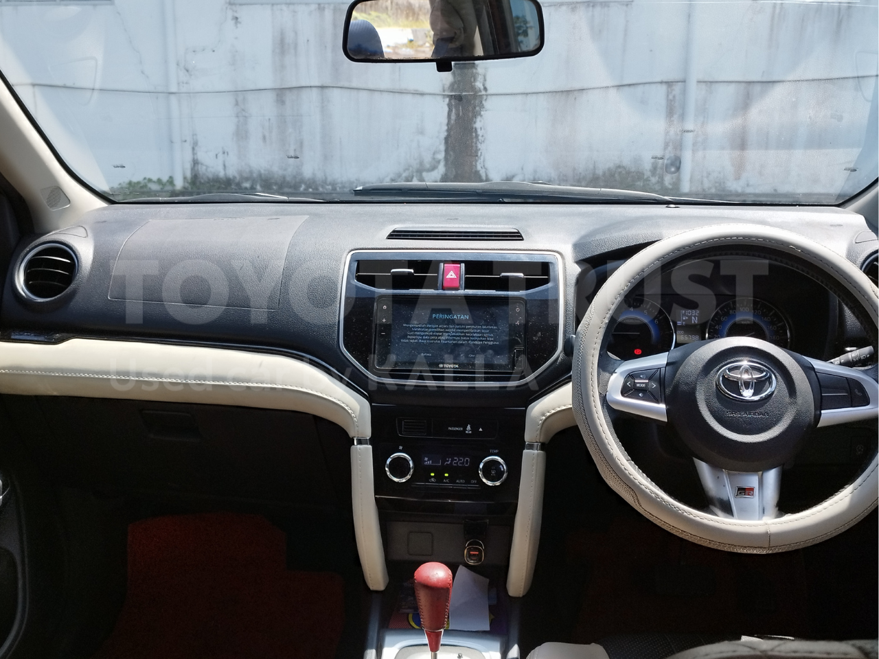 Foto Bagian Dashboard Mobil