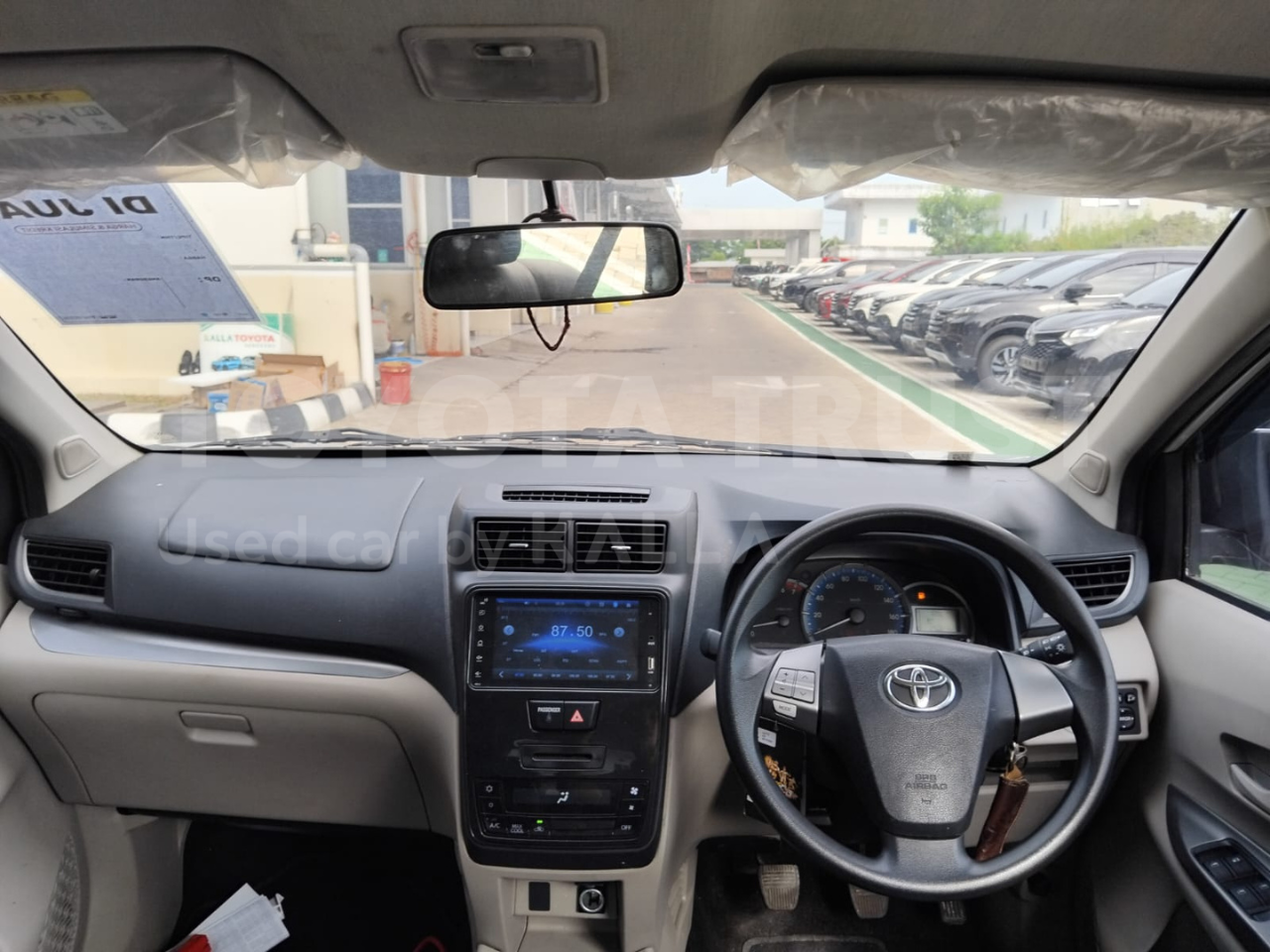 Foto Bagian Dashboard Mobil