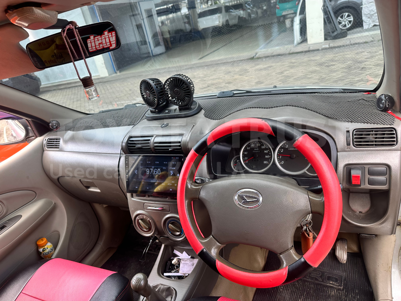 Foto Bagian Dashboard Mobil