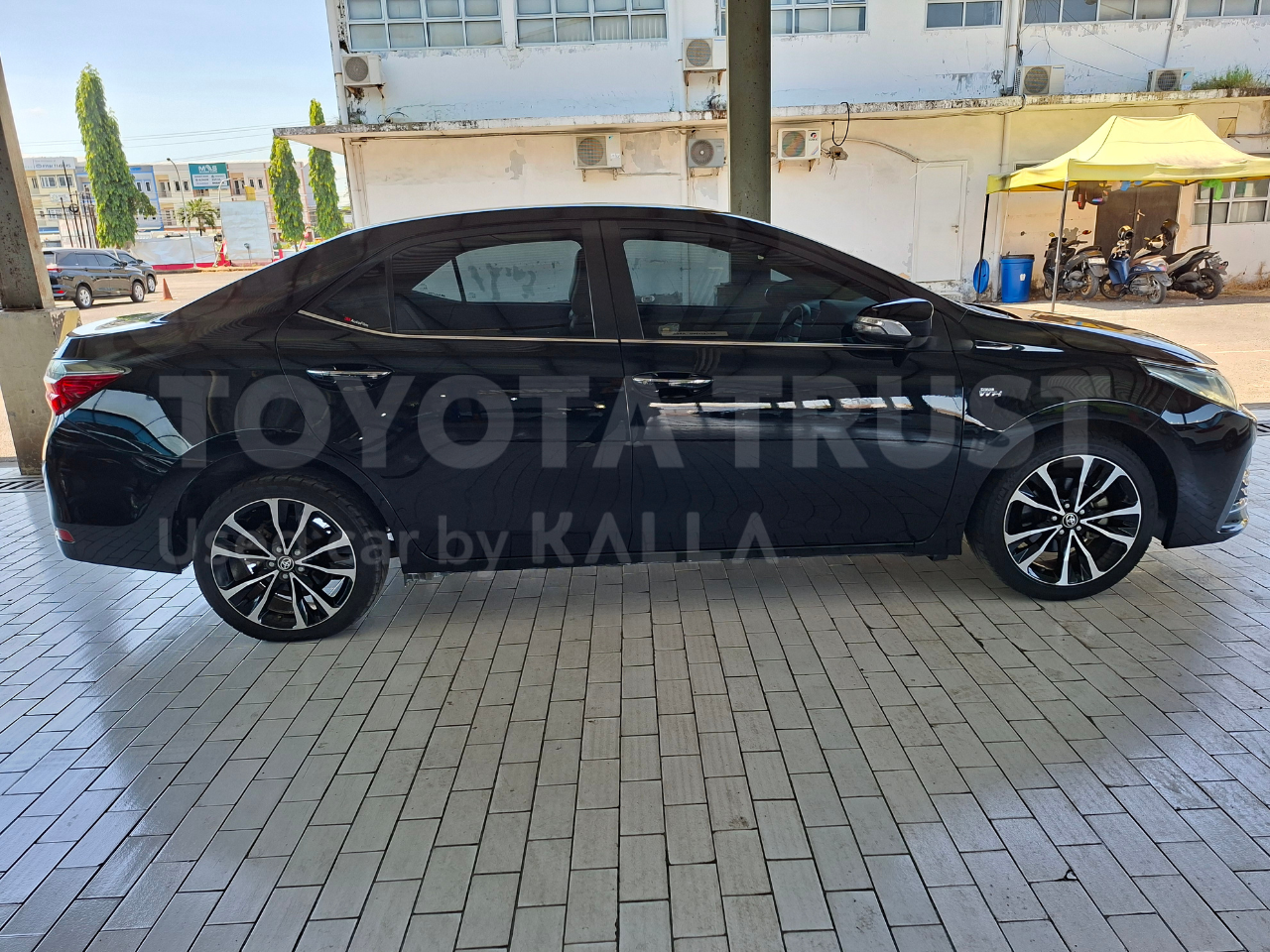 Foto Bagian Kanan Mobil