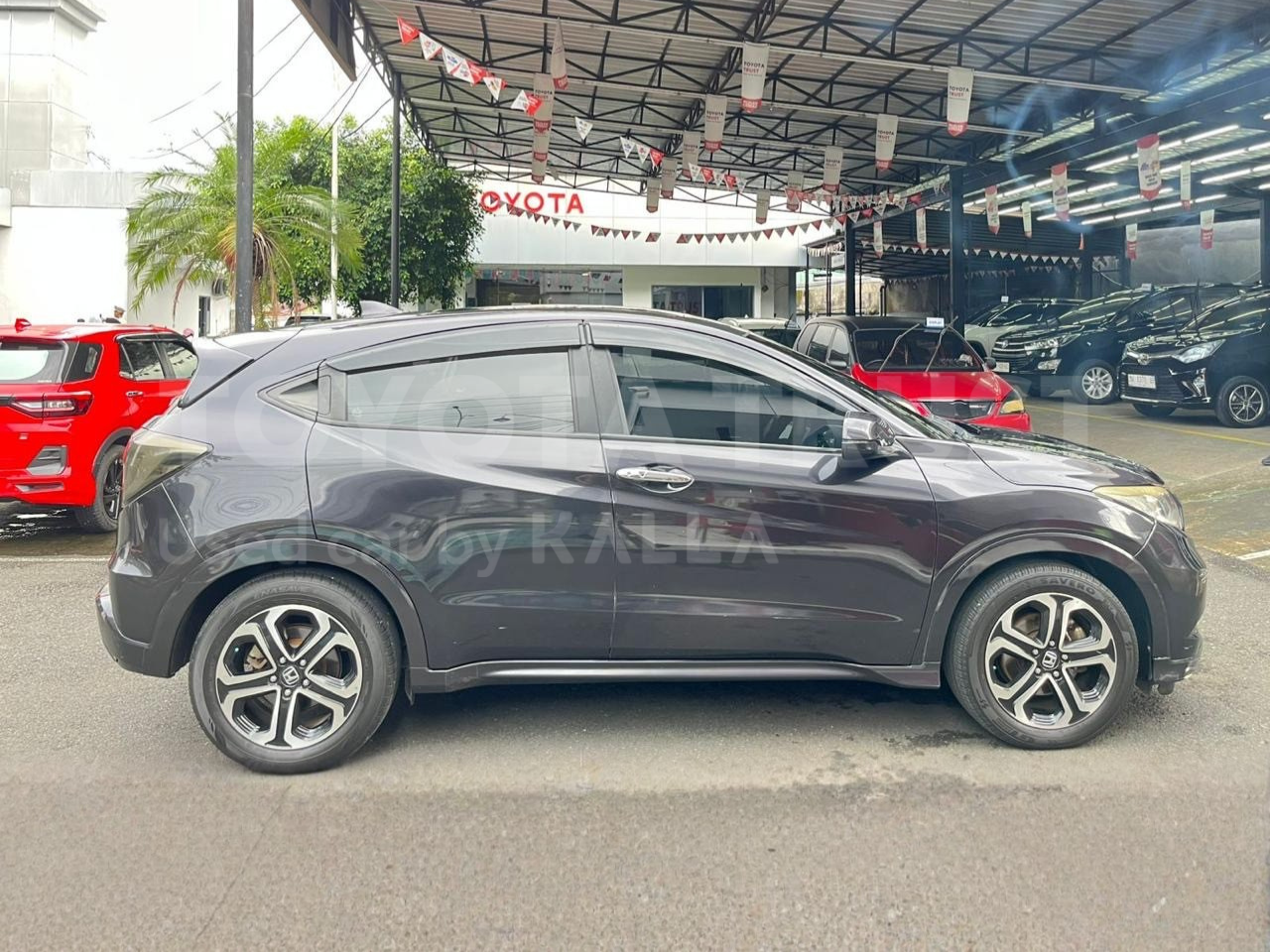 Foto Bagian Kanan Mobil