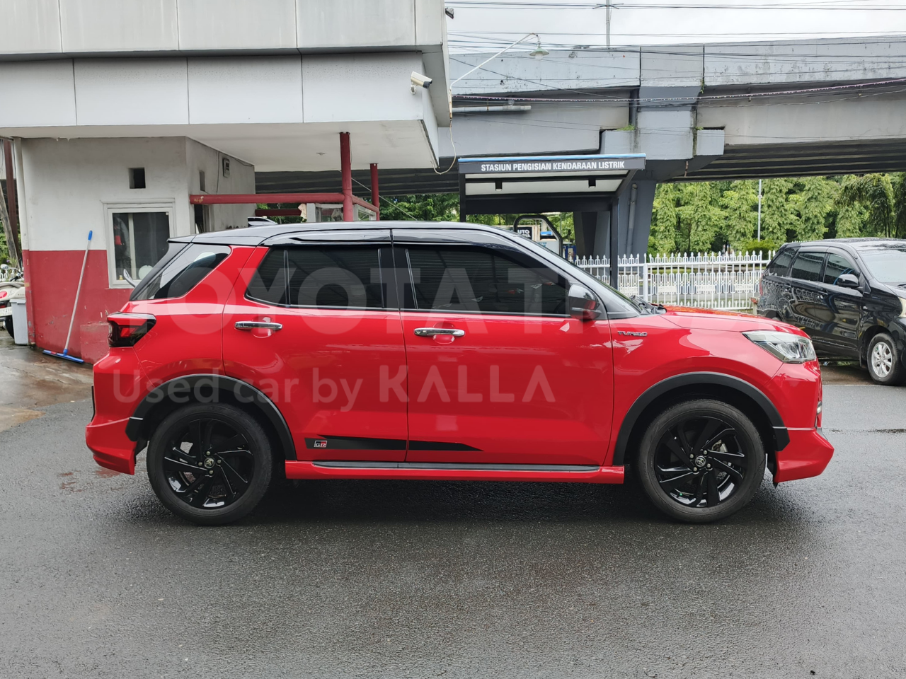 Foto Bagian Kanan Mobil