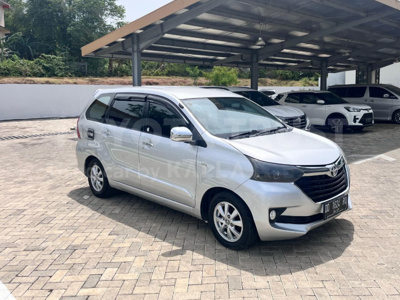 Foto Bagian Kanan Mobil