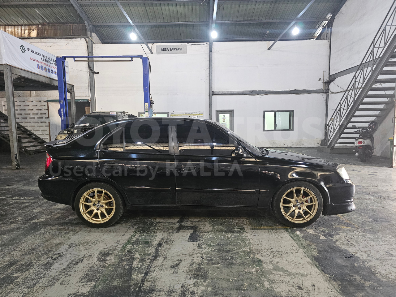 Foto Bagian Kanan Mobil