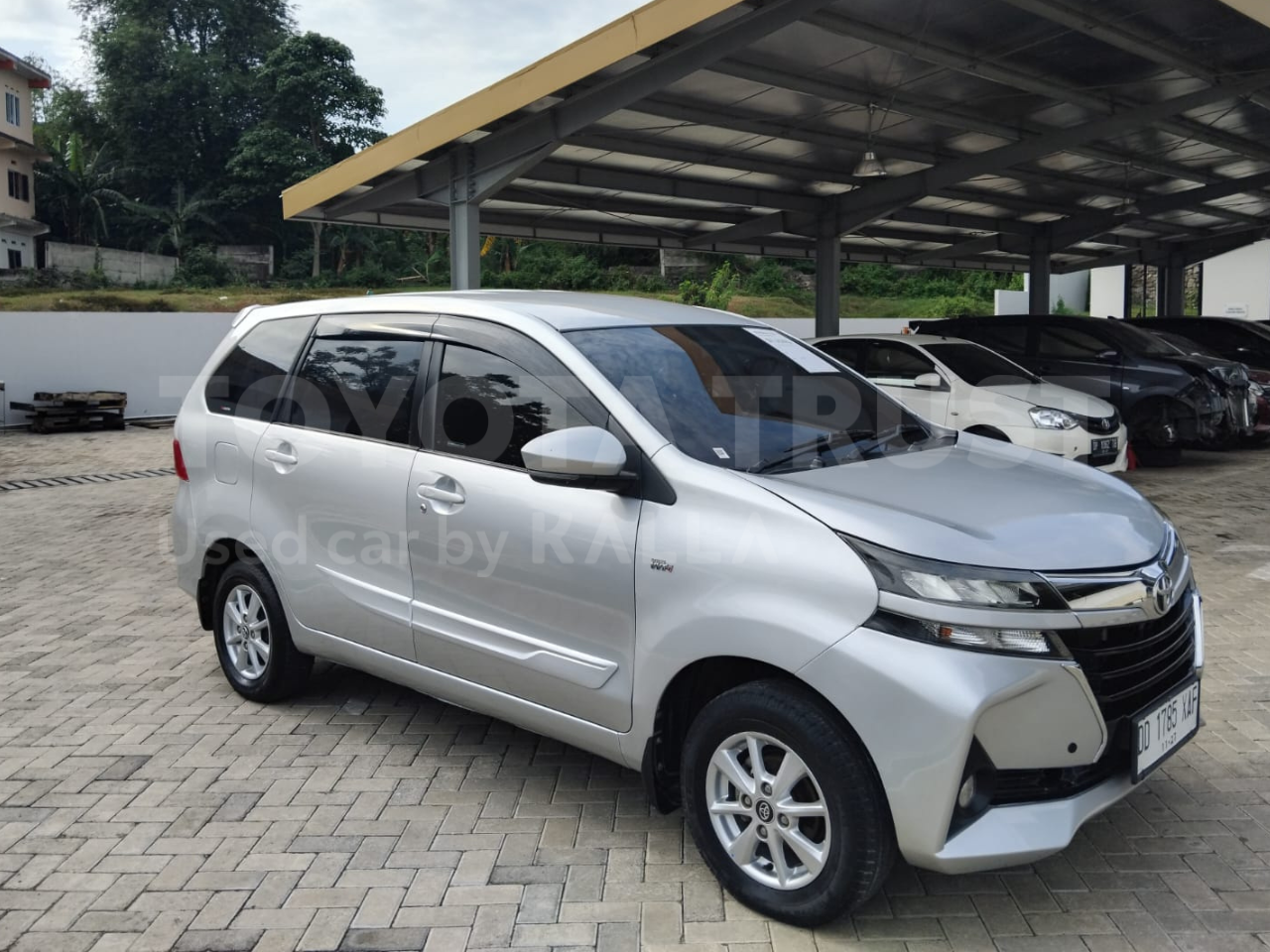 Foto Bagian Kanan Mobil