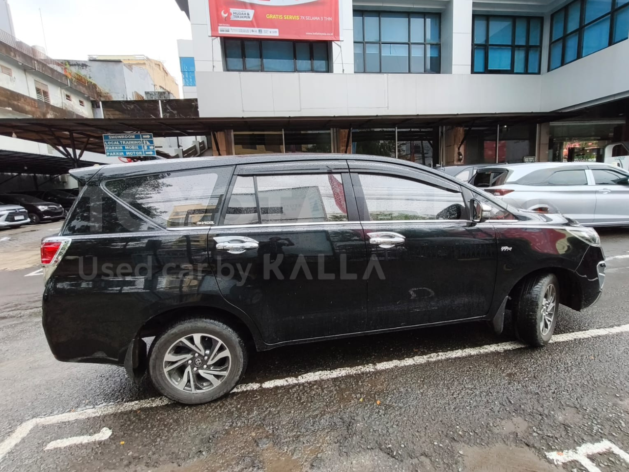 Foto Bagian Kanan Mobil