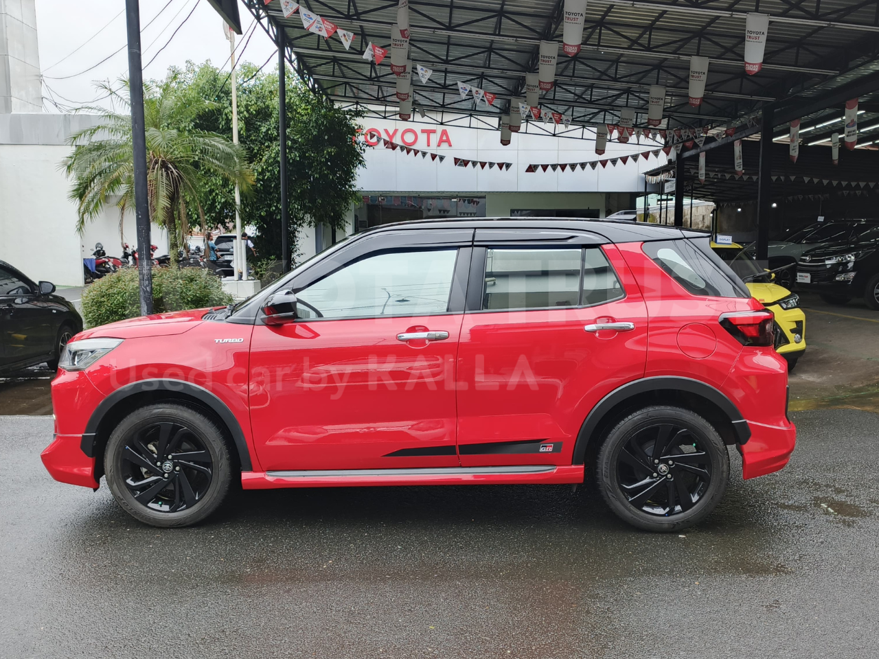 Foto Bagian Kiri Mobil