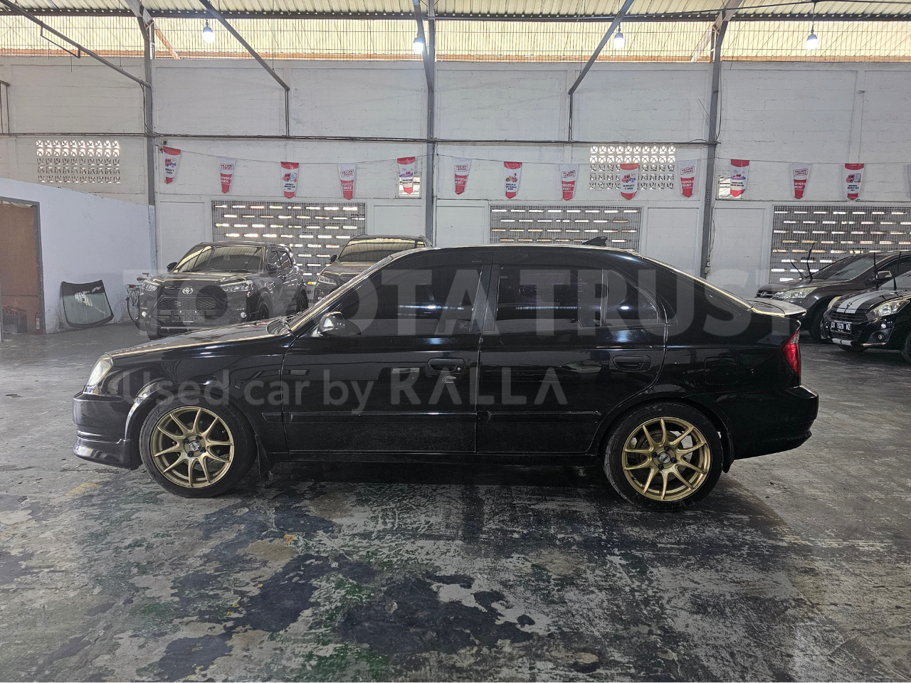 Foto Bagian Kiri Mobil
