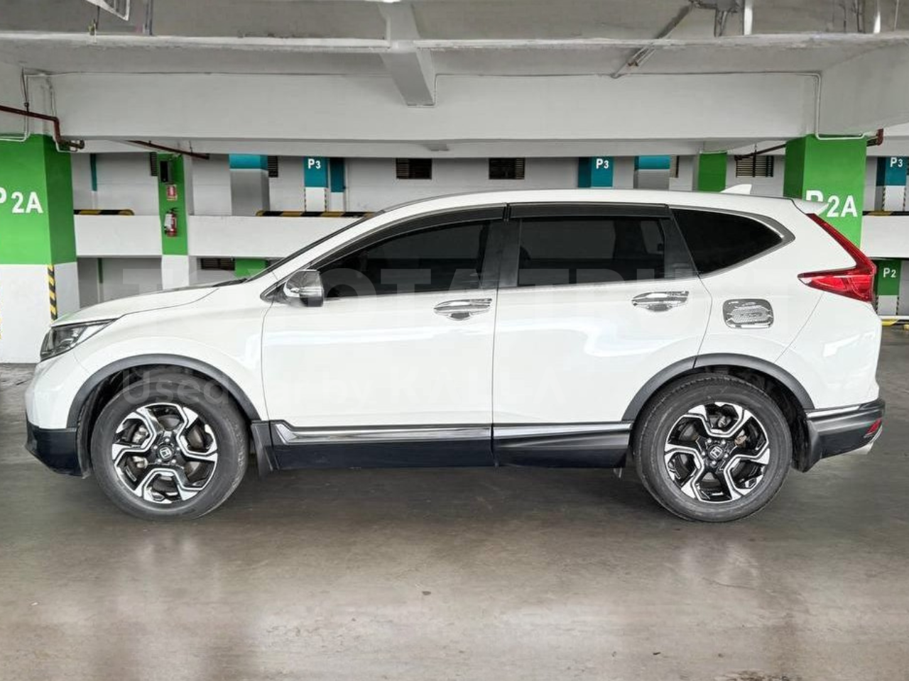 Foto Bagian Kiri Mobil