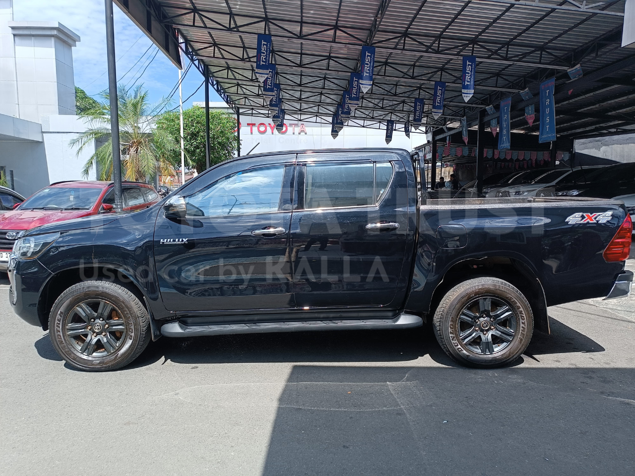 Foto Bagian Kiri Mobil