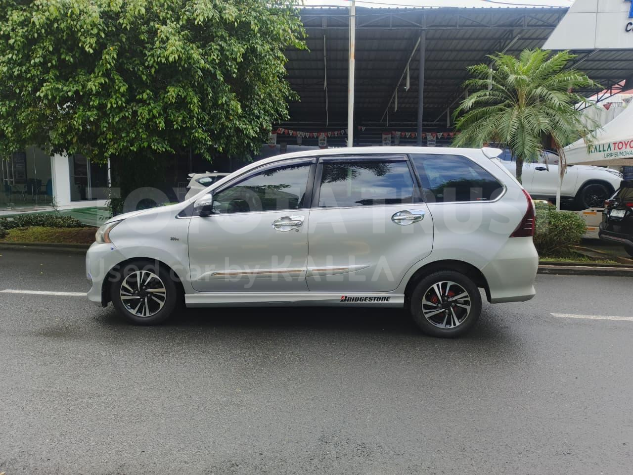 Foto Bagian Kiri Mobil