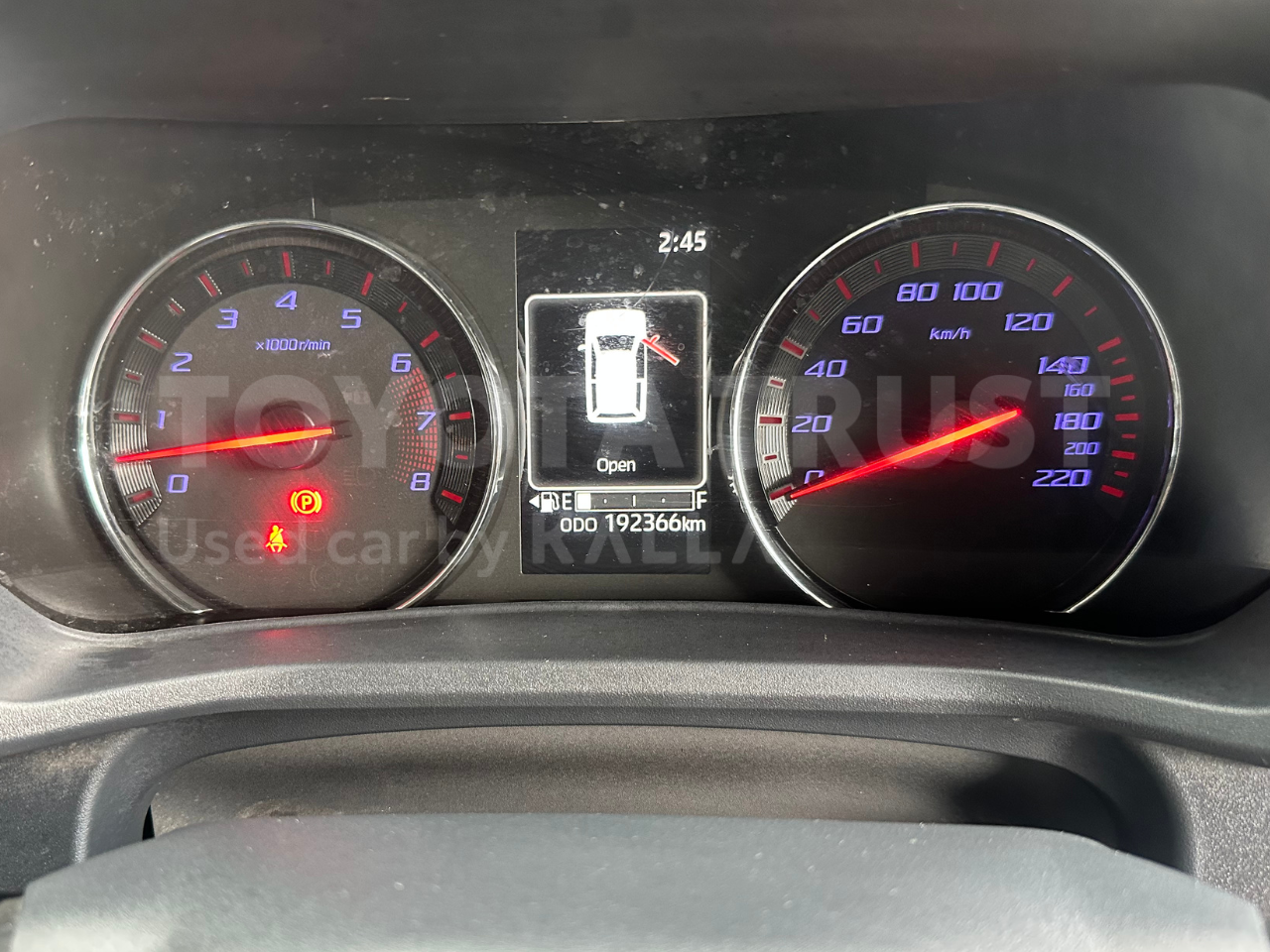 Foto Bagian Odometer Mobil