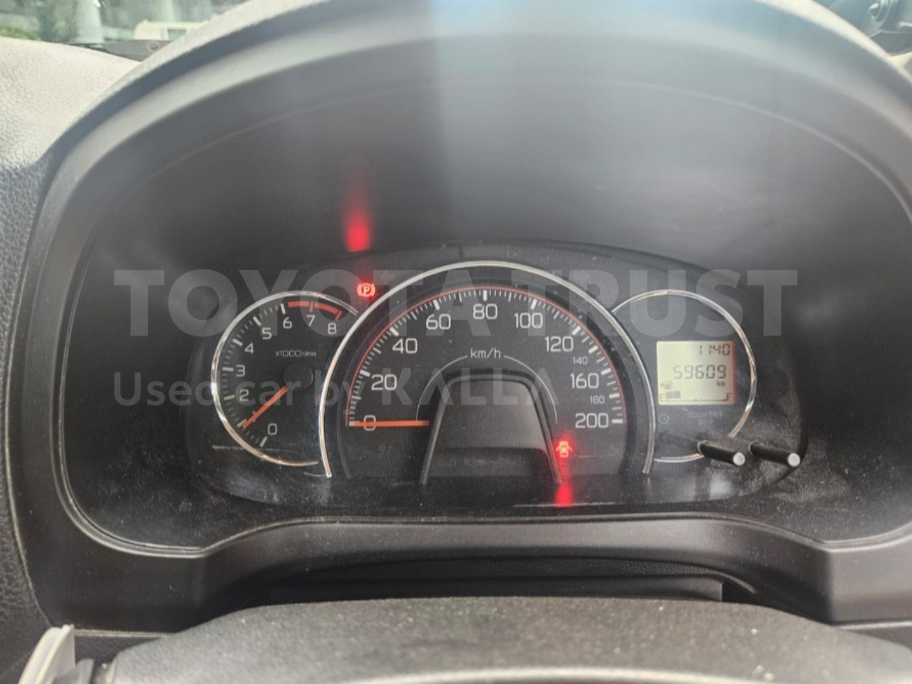 Foto Bagian Odometer Mobil