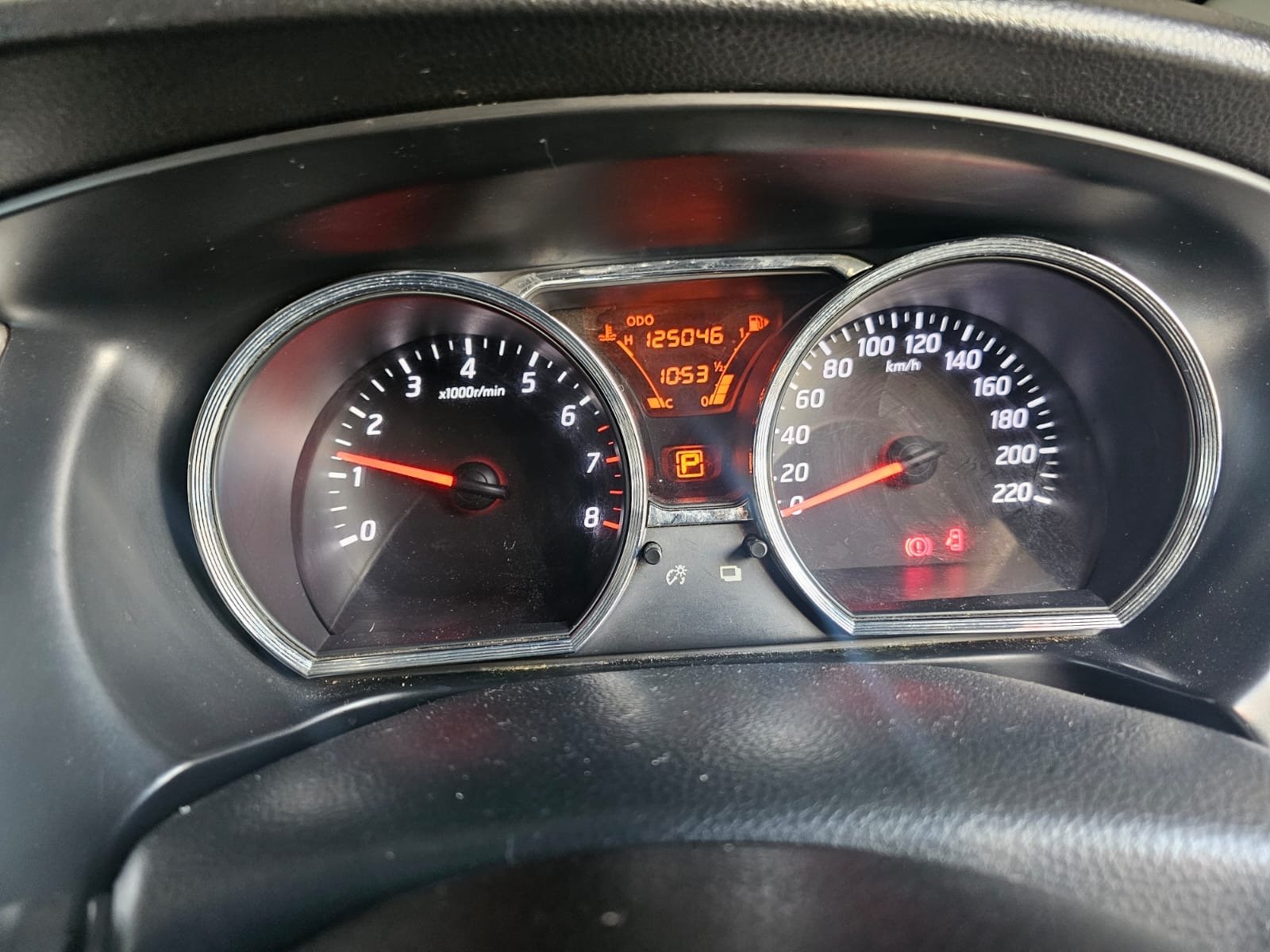 Foto Bagian Odometer Mobil