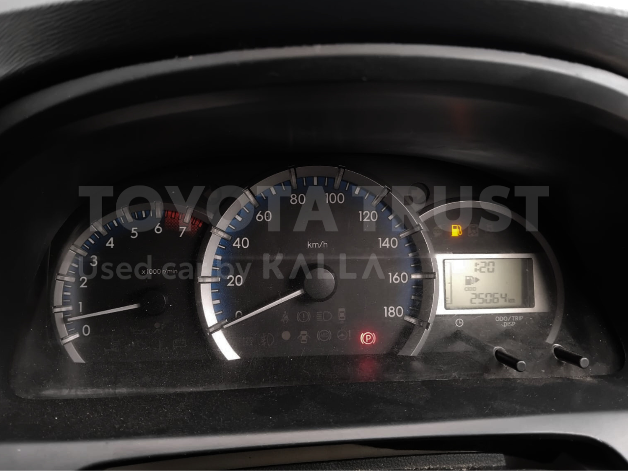 Foto Bagian Odometer Mobil