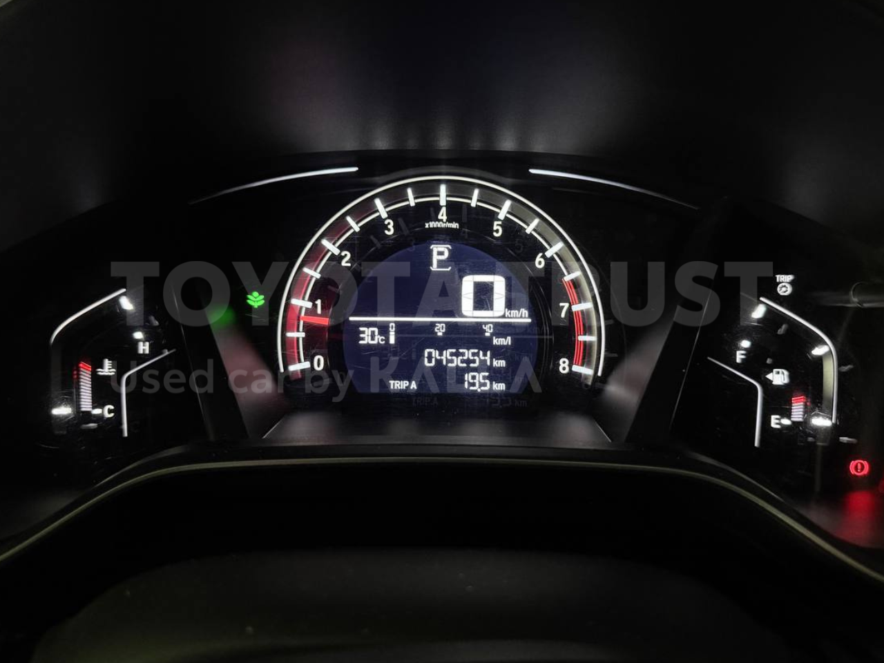 Foto Bagian Odometer Mobil