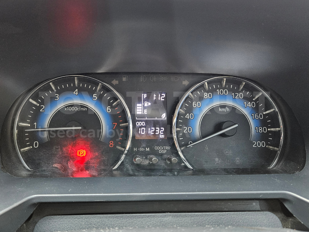 Foto Bagian Odometer Mobil