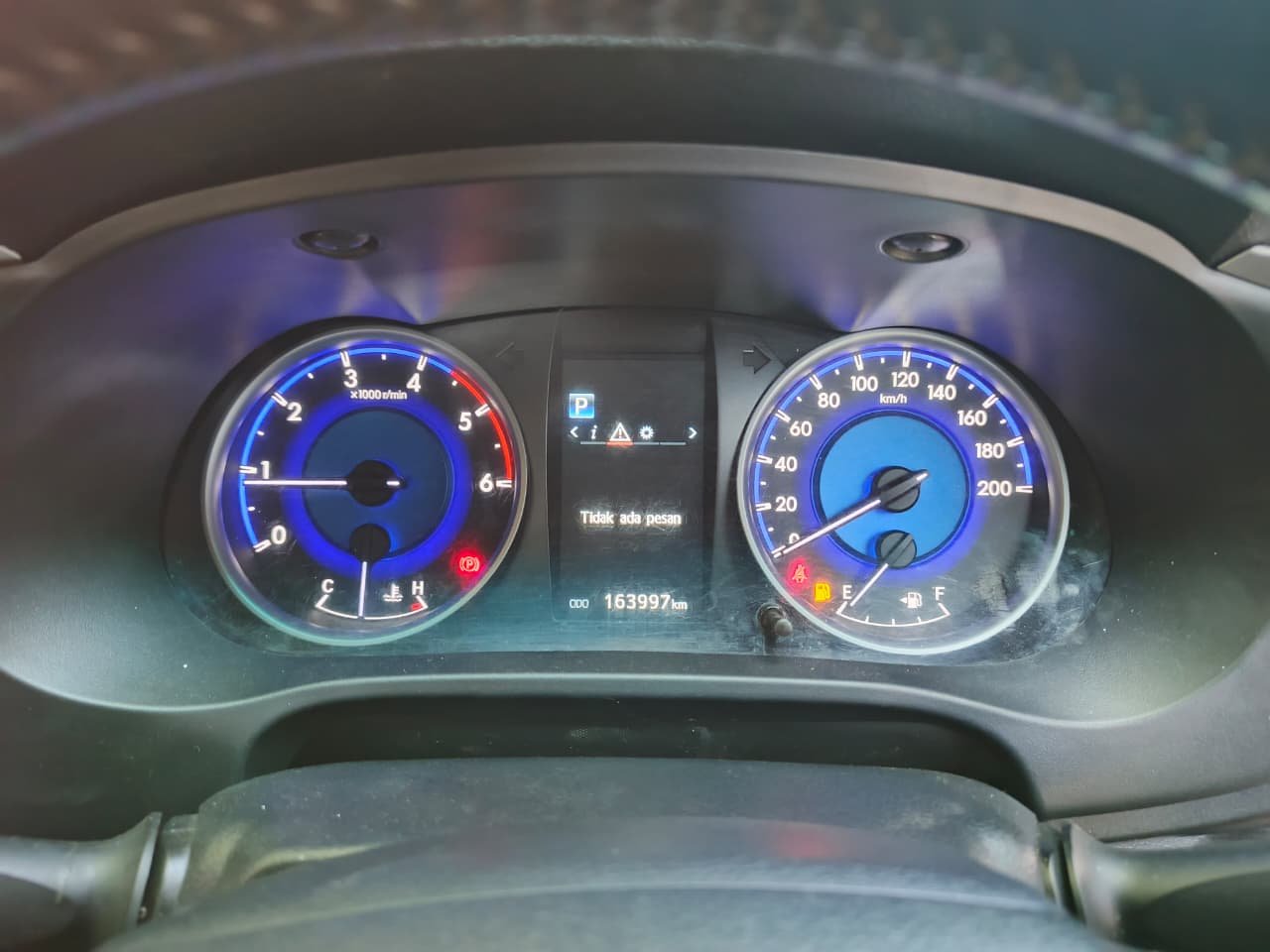 Foto Bagian Odometer Mobil